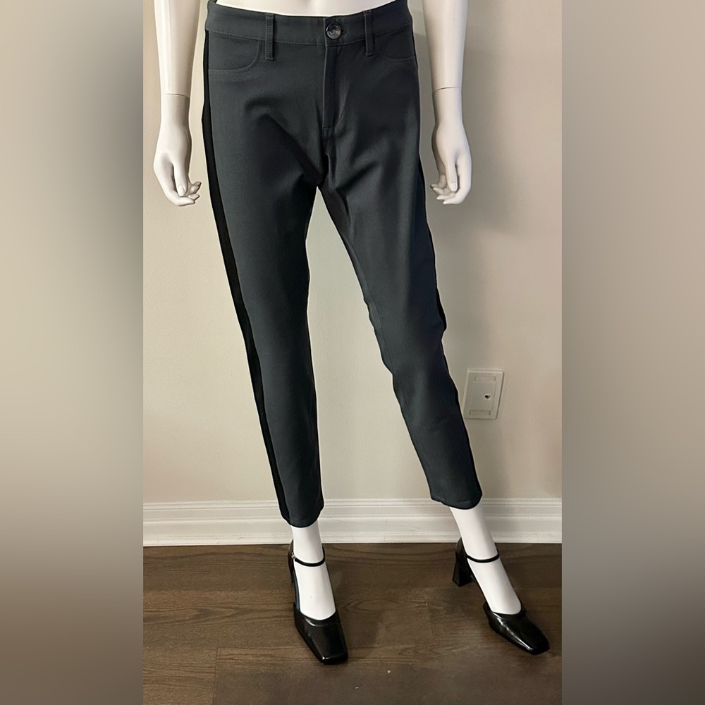 Banana Republic Women’s Sloan Size 6 Dark Gray Pants with Black Stripe Detail